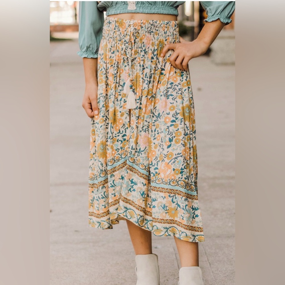 NWT  beutiful bela & nuni skirt big  girls size 12